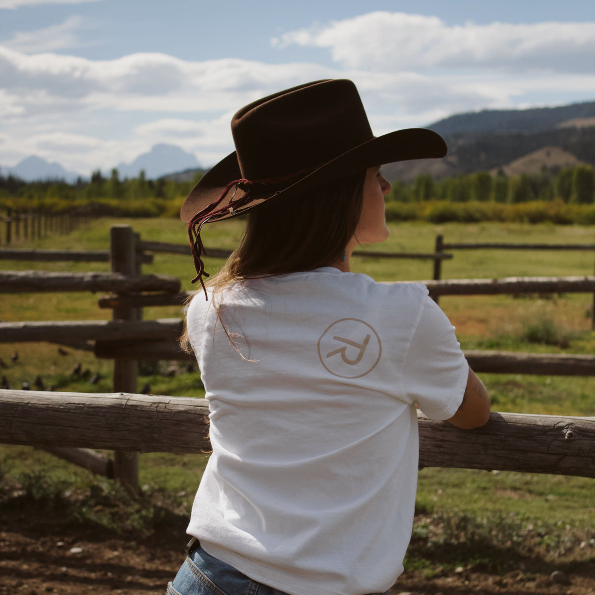 Short sleeve White Elk Tee